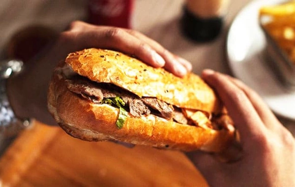 Tərtərdə iki qadın DÖNƏRDƏN ZƏHƏRLƏNDİ