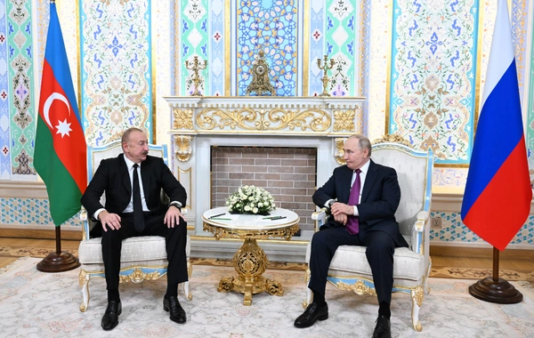 Düşənbədə İlham Əliyevin Vladimir Putinlə təkbətək görüşü olub