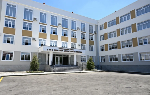 Leyla Əliyeva Yevlaxda məktəb binasının açılışında iştirak edib