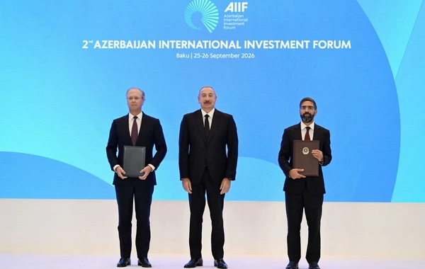 II Azərbaycan Beynəlxalq İnvestisiya Forumunda sənədlər mübadilə edilib