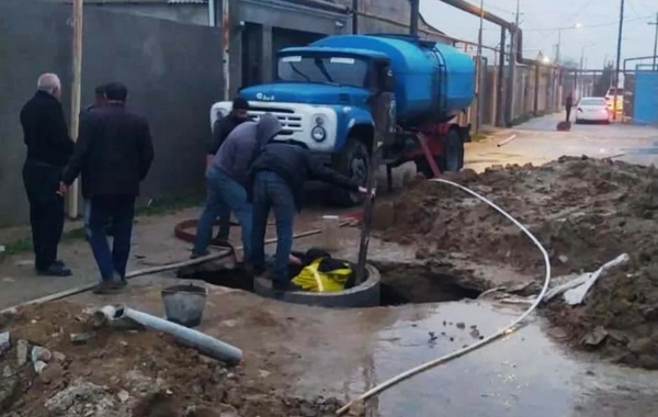 BŞİH: Yağışa görə təhlükəli vəziyyətdə olan bəzi yaşayış məkanlarının sakinləri müvəqqəti hotellərə yerləşdirilib