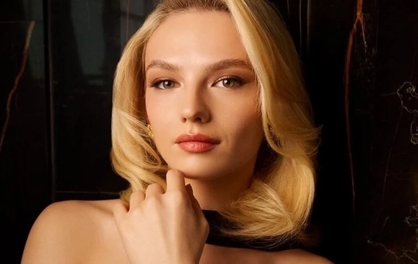 Aktrisa restoranda şorba yeyib, 75 000 hesab ödədi