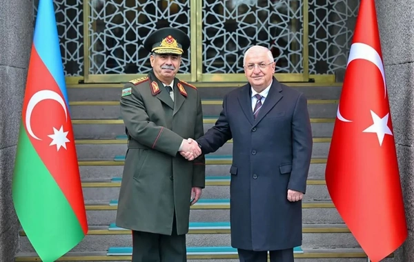 Министры обороны Азербайджана и Турции провели телефонный разговор