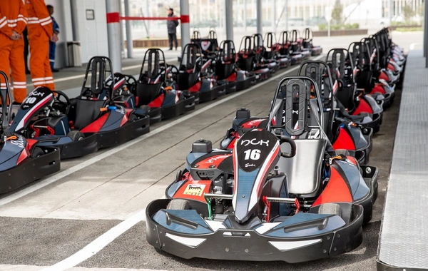 В Baku City Karting произошло столкновение автомобилей: погиб подросток