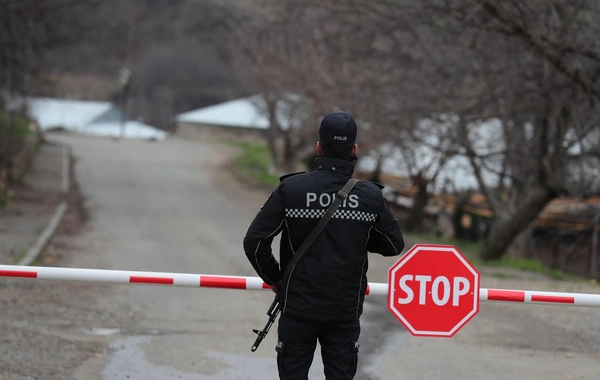 Ağdamda polis əməkdaşı minaya düşərək xəsarət alıb