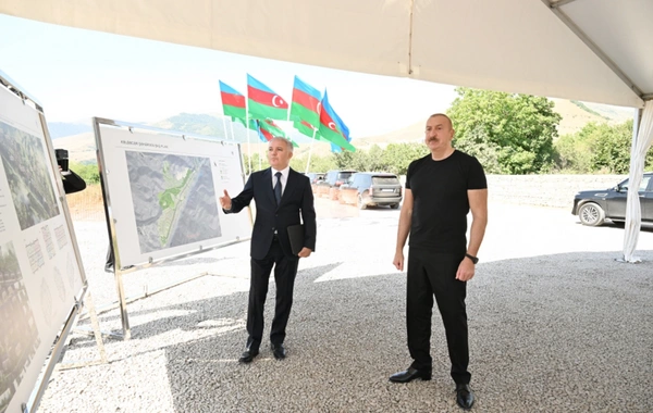 Президент Ильхам Алиев заложил фундамент 3-го жилого комплекса в городе Кельбаджар