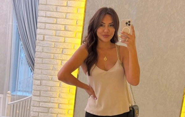 By Ella ləqəbli bloqer hava limanında həbs edildi