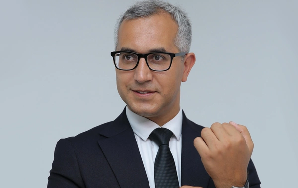 Kamran Əsədov məhkəmə zalında həbs olunub