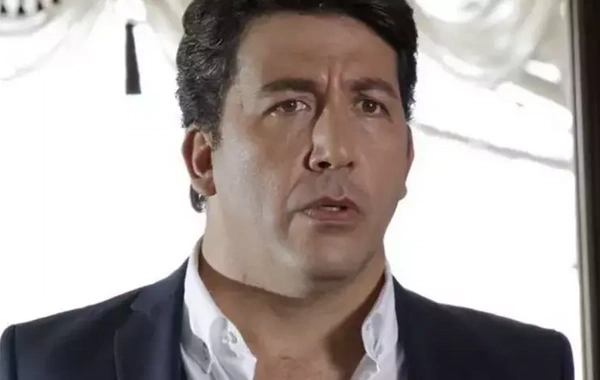 Tanınmış aktyor "Makler" oldu