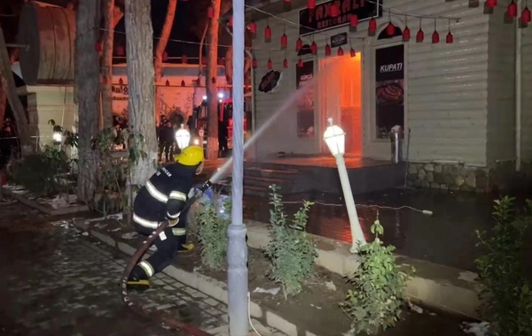 Xırdalanda "Faxralı" restoranında güclü yanğın olub