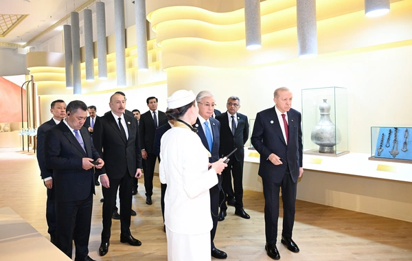 Prezident İlham Əliyev və TDT-nin qeyri-rəsmi Zirvə görüşünün digər iştirakçıları Türküstanda bir sıra mədəni məkanlarla tanış olublar