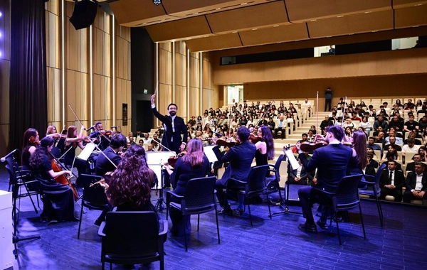 Xankəndi Mədəniyyət Mərkəzində ilk dəfə Milli Qurtuluş Gününə həsr olunan təntənəli konsert keçirilib
