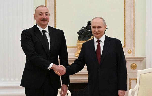Putin Azərbaycan Prezidentini Müstəqillik Günü münasibətilə təbrik edib