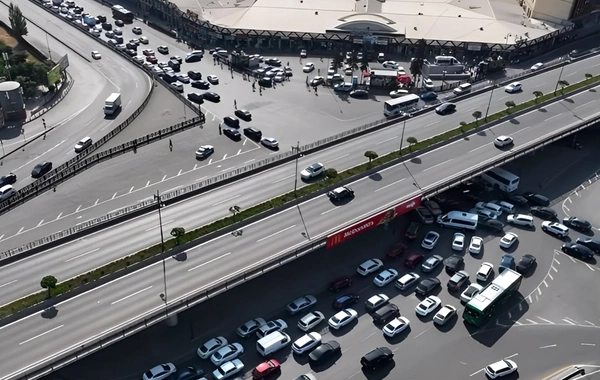 Sürücüləri 20 Yanvar dairəsindən keçdiklərinə peşman edən problemlər