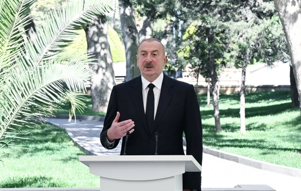Prezident İlham Əliyev Bakıda Aşıq Ələsgərin abidəsinin açılışında iştirak edib