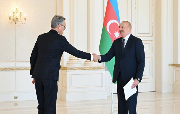 İlham Əliyev Almaniyanın Azərbaycanda yeni təyin olunmuş səfirinin etimadnaməsini qəbul edib