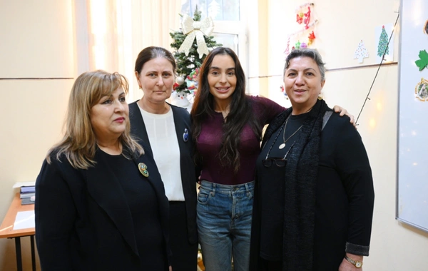 Leyla Əliyeva, Arzu Əliyeva və Alena Əliyeva 5 nömrəli internat tipli xüsusi ümumtəhsil məktəbində olublar