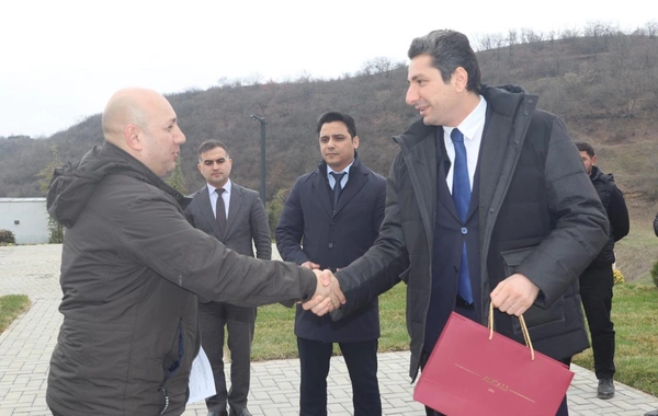 Növbəti köç karvanı Xanabad kəndinə çatıb, mənzillərin açarları təqdim olunub