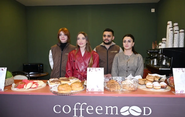 Alyona Əliyeva Novruz yarmarkasını ziyarət edib