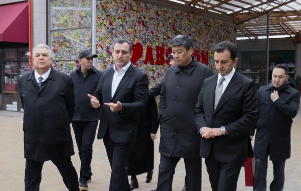 Qırğız nümayəndə heyəti "Abşeron" Ticarət Mərkəzində sahibkarlarla görüşüb