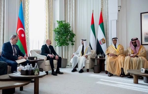 İlham Əliyevin Əbu-Dabidə Birləşmiş Ərəb Əmirliklərinin Prezidenti ilə görüşü olub