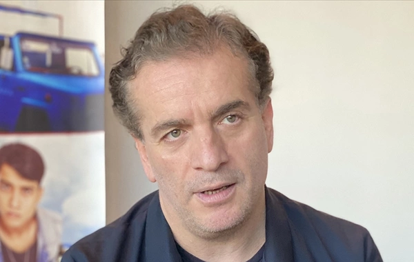 Daxili qanaxma keçirən 49 yaşlı aktyorun vəziyyəti ağırdır