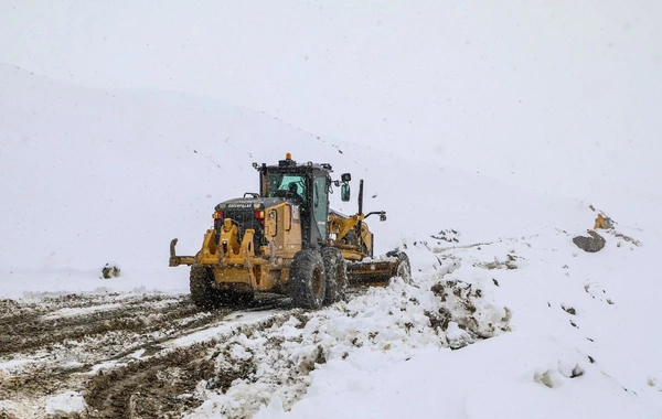 Apreldə Türkiyəyə yağan qarın hündürlüyü hamını təəccübləndirdi