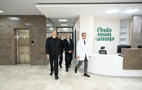 İlham Əliyev Qarabağ Universitetinin Klinikası binasının açılışında iştirak edib