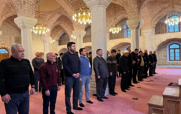 Şuşada bayram namazı qılınıb