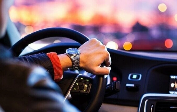 Таксисты требуют манат за каждый километр дороги: жалоба жителей