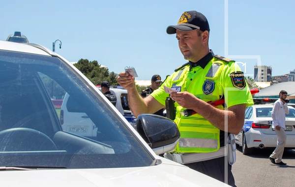 Polis Günündə də post başında – Bakının küçələrindən diqqətçəkən FOTOLAR