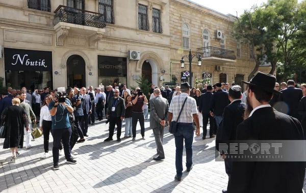 В Баку простились с народным артистом Александром Шаровским