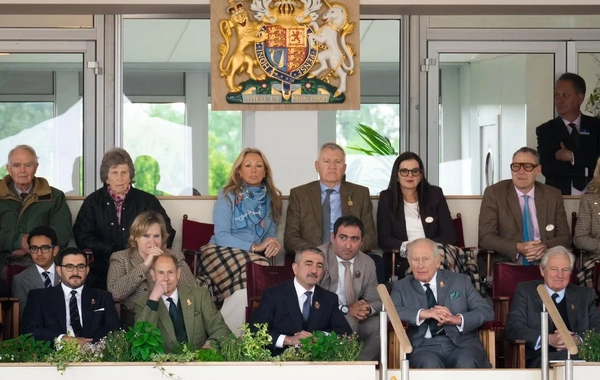 Böyük Britaniya kralı III Çarlz Qarabağ atlarının şousunu izləyib