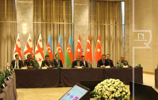 Şuşada Azərbaycan, Türkiyə və Gürcüstan müdafiə nazirlərinin üçtərəfli görüşü keçirilib