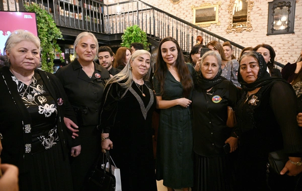 Bakı Kitab Mərkəzində "Zəfər sevinci" adlı musiqili-ədəbi gecə keçirilib