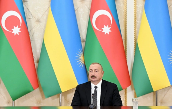 Azərbaycanla Ruanda arasında sənədlər mübadilə olunub, prezidentlər mətbuata bəyanatlarla çıxış edib
