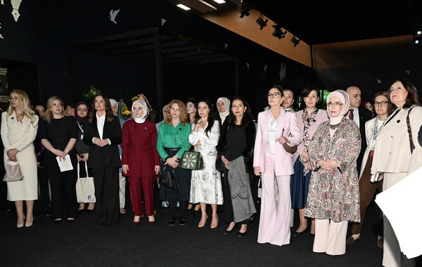 Mehriban Əliyeva Antalyada Fələstinə həsr olunan tədbirdə iştirak edib