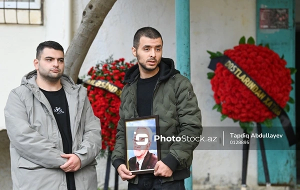 Əməkdar artist Vahid Əliyev dəfn edilib