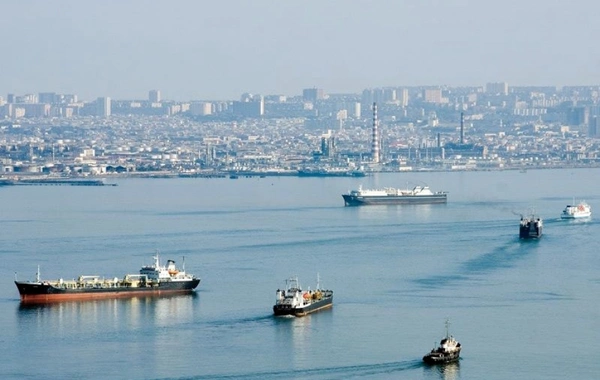 Судам в Каспийском море объявлено штормовое предупреждение из-за сильного ветра