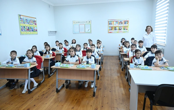Xətai rayonunda Heydər Əliyev Fondu tərəfindən yeni məktəb binası istifadəyə verilib