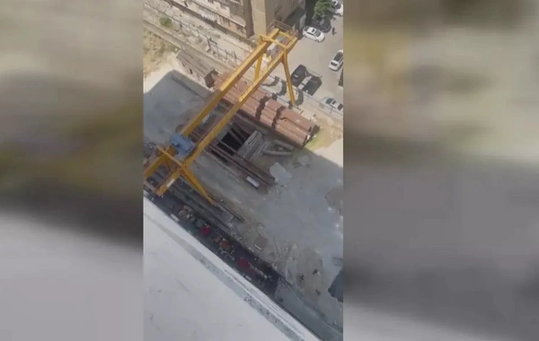 Binanın altından metroya keçid inşa edilir?