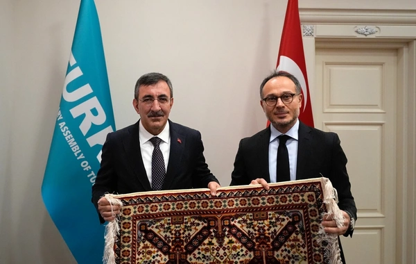 Cevdet Yılmaz Bakıda TÜRKPA Beynəlxalq Katibliyini ziyarət edib