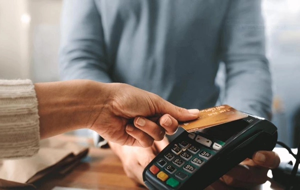 Azərbaycanda nağdsız ödənişlər 10 dəfə artıb - STATİSTİKA