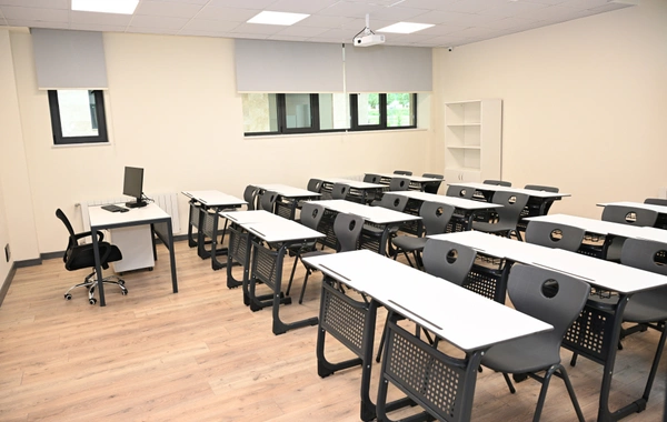 İlham Əliyev Qarabağ Universitetinin Klinikası binasının açılışında iştirak edib