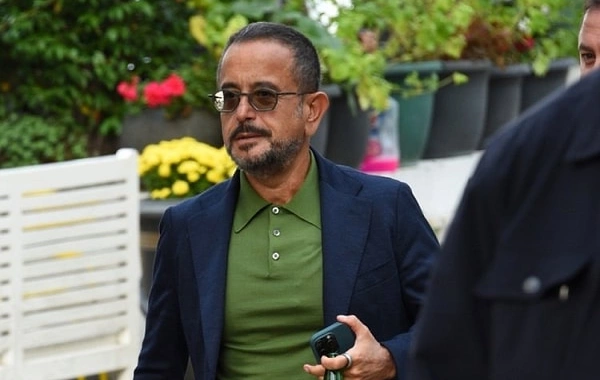 Dolana bilmirəm! deyən milyarder ABŞ-dən 4000 mənzil aldı