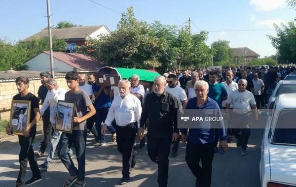 Odessa yaxınlığında vurulan gəminin kapitanı dəfn edildi