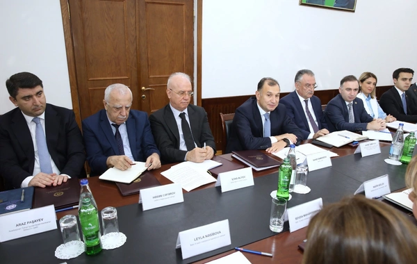 AHİK ilə Mediasiya Şurası arasında birgə əməkdaşlığa dair memorandum imzalanıb