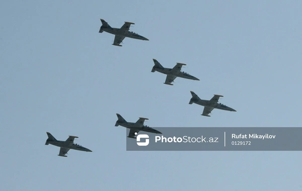 Bakıdakı hərbi paraddan maraqlı FOTOLAR