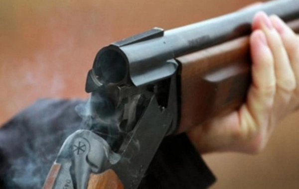 Sabirabad sakini 87 yaşlı anasını güllələyərək yaralayıb, özünü isə öldürüb