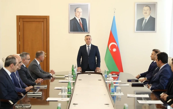 Anar Bayramov Səhiyyə Nazirliyinin kollektivinə təqdim olunub